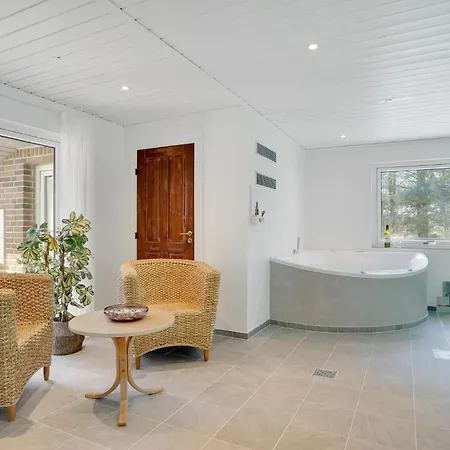 Amazing Home In Blavand With Sauna * Blavand