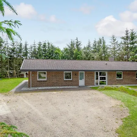Holiday home Amazing Home In Blavand With Sauna *